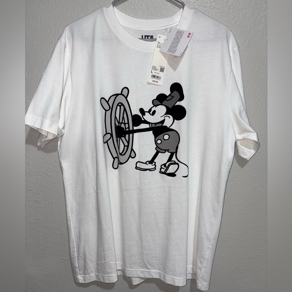 NWT Disney White Mickey Mouse Graphic Tee